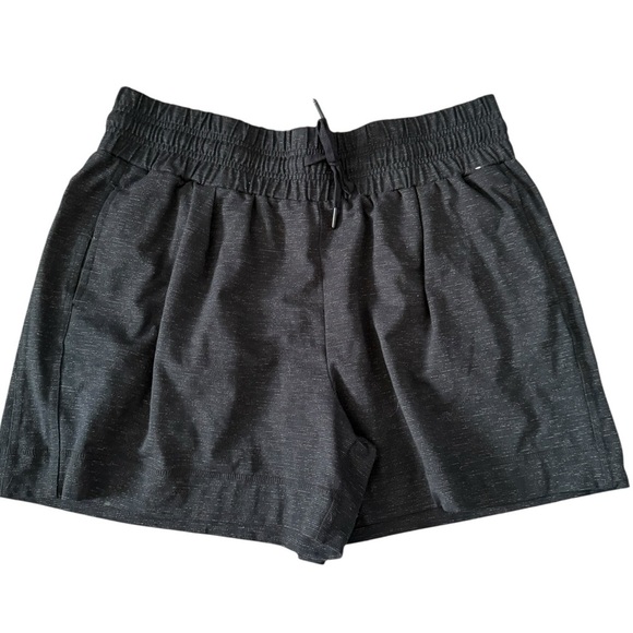 Mondetta Charcoal Performance Shorts XL - Picture 1 of 5